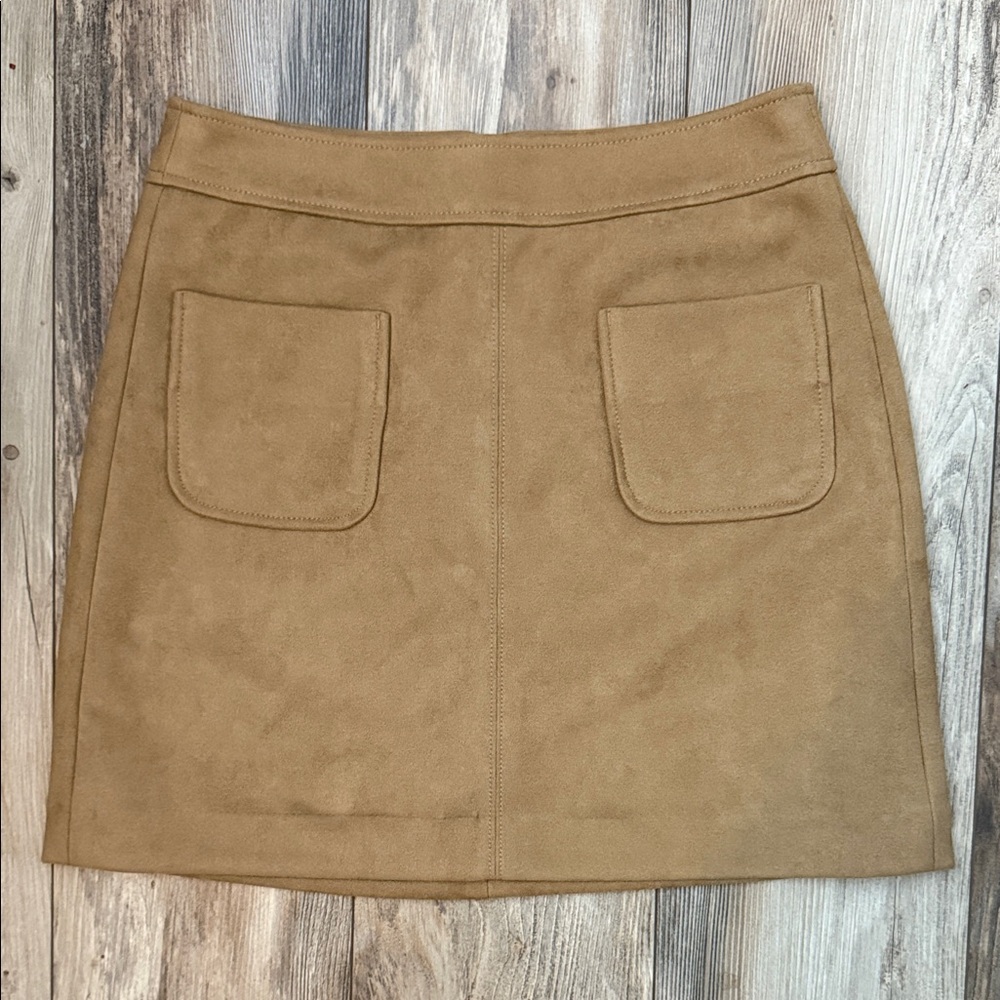 LOFT Camel A-Line Suede Look Skirt with Pockets Size 8 Lined